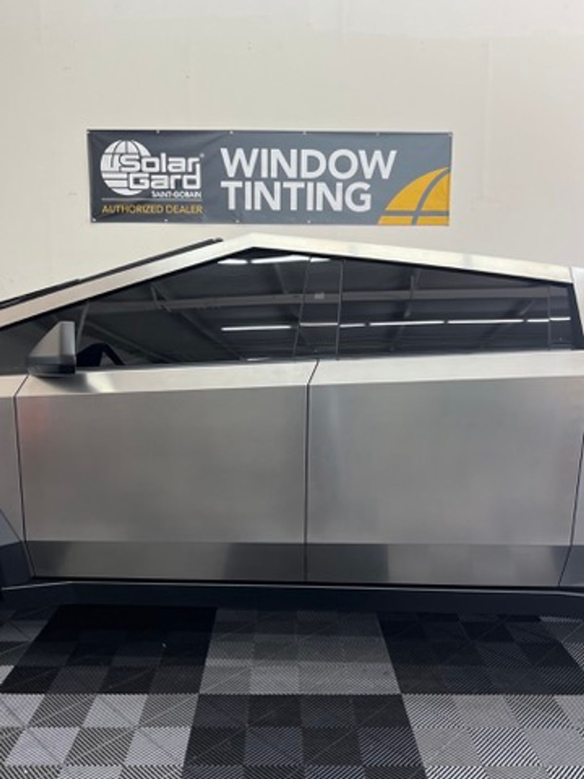 California Window Tinting Laws 2025: What Homeowners & Businesses Need to Know – Low Price Window Tint