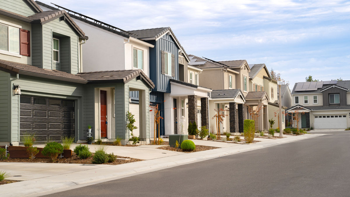 Is Home Window Tinting Legal in California? (2025 Guide for Homeowners) – Low Price Window Tint